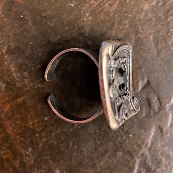 Ring - Picture 2 of 2